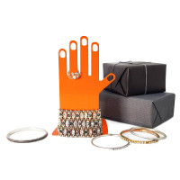 Тримач для книг «Рука в тату»