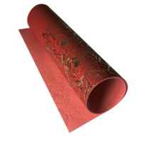 Отрез кожзама с тиснением золотой фольгой Golden Pion Red, 50х25 см