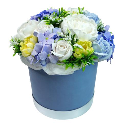 Композиція Блакитний шарм із квітами з мильної пінки у капелюшній коробці, 250x250x300 мм