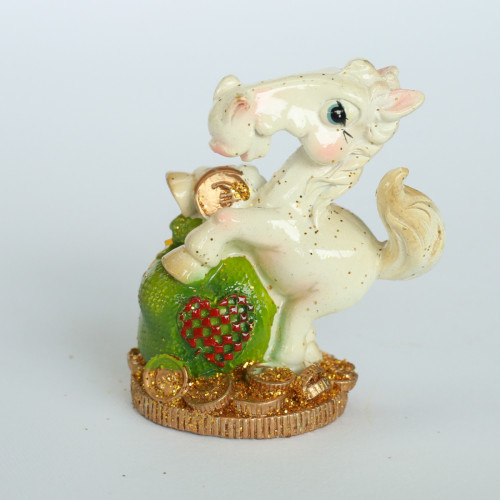 Сувенір HORSE 7 см білий у ящ. мікс: 2 види